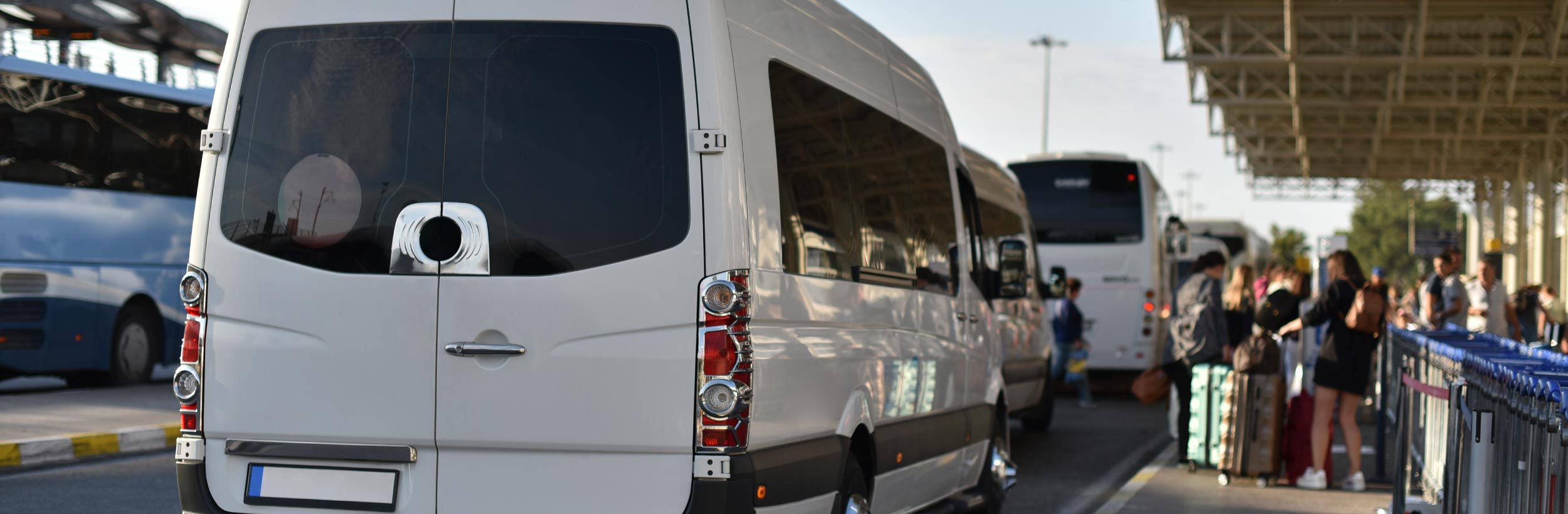 Schulkinderbeförderung und Gelegenheitsverkehr in Kleinbussen Schulkinderbeförderung und Gelegenheitsverkehr in Kleinbussen